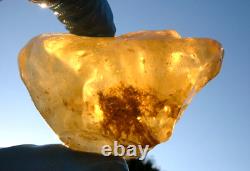 Libyan Desert Glass Meteorite Tektite impact Dimples (820 crt) Dark inside Gem