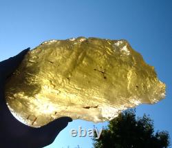 Libyan Desert Glass Meteorite Tektite impact specimen(10300 crt)Very big (2 Kg)