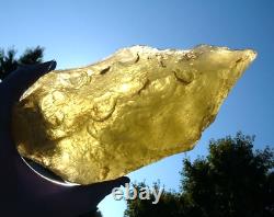 Libyan Desert Glass Meteorite Tektite impact specimen(10300 crt)Very big (2 Kg)