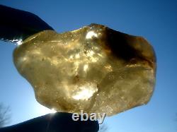 Libyan Desert Glass Meteorite Tektite impact specimen(1100 crt) Soft Dark Gem