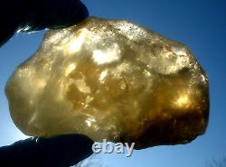 Libyan Desert Glass Meteorite Tektite impact specimen(1100 crt) Soft Dark Gem