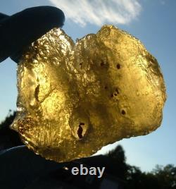 Libyan Desert Glass Meteorite Tektite impact specimen(1625 crt)Super Gem Green