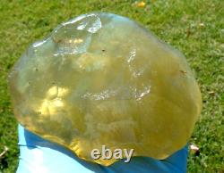 Libyan Desert Glass Meteorite Tektite impact specimen(1630 crt) Super Green Gem