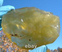 Libyan Desert Glass Meteorite Tektite impact specimen(1630 crt) Super Green Gem