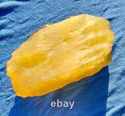 Libyan Desert Glass Meteorite Tektite impact specimen(1800 crt)big yellow Gem