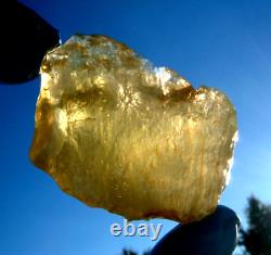 Libyan Desert Glass Meteorite Tektite impact specimen(2000 ct)Medium Gem Lot#40