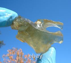 Libyan Desert Glass Meteorite Tektite impact specimen(240 crt)Nice Tunnel Shape