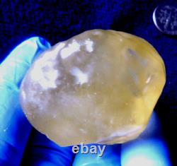 Libyan Desert Glass Meteorite Tektite impact specimen(280 crt) Dimples Gem AAAA