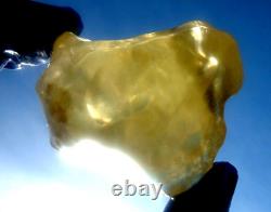 Libyan Desert Glass Meteorite Tektite impact specimen(415 crt)Soft yellow Gem