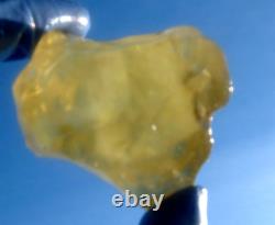 Libyan Desert Glass Meteorite Tektite impact specimen(415 crt)Soft yellow Gem