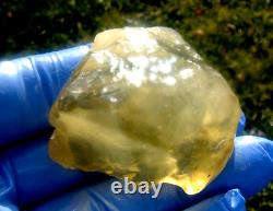 Libyan Desert Glass Meteorite Tektite impact specimen(415 crt)Soft yellow Gem