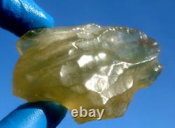 Libyan Desert Glass Meteorite Tektite impact specimen(415 ct)Dimples yellow Gem