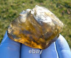 Libyan Desert Glass Meteorite Tektite impact specimen (420 crt) Green Gem AAAAA