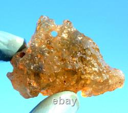 Libyan Desert Glass Meteorite Tektite impact specimen(425 crt) Big natural Hole