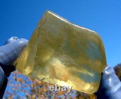 Libyan Desert Glass Meteorite Tektite impact specimen(425 crt)Soft yellow AAAA+