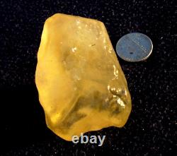 Libyan Desert Glass Meteorite Tektite impact specimen(435 crt)Soft yellow Gem A+