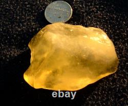 Libyan Desert Glass Meteorite Tektite impact specimen(435 crt)Soft yellow Gem A+