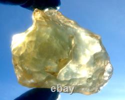 Libyan Desert Glass Meteorite Tektite impact specimen(450 crt)Dimples Best Gem