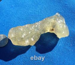 Libyan Desert Glass Meteorite Tektite impact specimen(505 crt)very unique shape