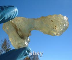 Libyan Desert Glass Meteorite Tektite impact specimen(505 crt)very unique shape