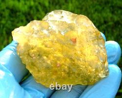 Libyan Desert Glass Meteorite Tektite impact specimen(550 crt)super Green Gem