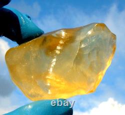 Libyan Desert Glass Meteorite Tektite impact specimen(585 crt) Soft Gem AAAA