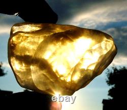 Libyan Desert Glass Meteorite Tektite impact specimen(585 crt) Soft Gem AAAA