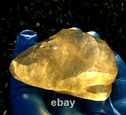 Libyan Desert Glass Meteorite Tektite impact specimen(585 crt) Soft Gem AAAA