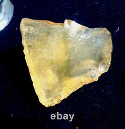 Libyan Desert Glass Meteorite Tektite impact specimen(635 crt)Soft yellow Gem A