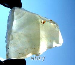 Libyan Desert Glass Meteorite Tektite impact specimen(635 crt)Soft yellow Gem A