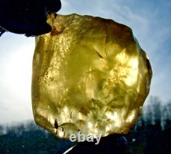 Libyan Desert Glass Meteorite Tektite impact specimen(675 crt)Dimples Gem AAAA+