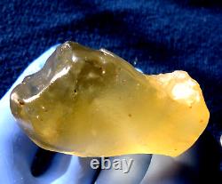 Libyan Desert Glass Meteorite Tektite impact specimen(675 crt)Dimples Gem AAAA+