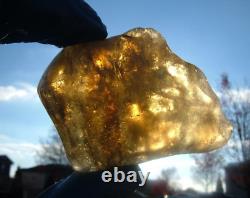 Libyan Desert Glass Meteorite Tektite impact specimen(680 crt)Super Blue lines