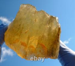 Libyan Desert Glass Meteorite Tektite impact specimen(680 ct)Dimples Green Gem