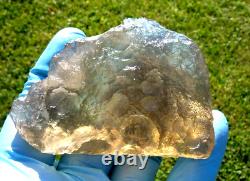 Libyan Desert Glass Meteorite Tektite impact specimen(775crt)Natural Hole Green