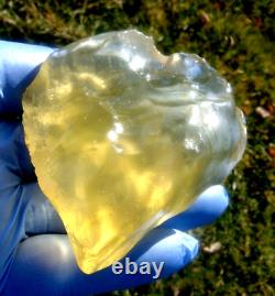 Libyan Desert Glass Meteorite Tektite impact specimen(815 crt)Heart shape Gem A