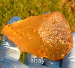 Libyan Desert Glass Meteorite Tektite impact specimen(900 crt)Dimples Gem AA+