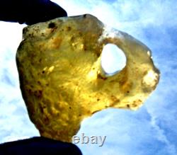 Libyan Desert Glass Meteorite Tektite impact specimen(920 crt) Big natural Hole