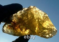 Libyan Desert Glass Meteorite Tektite impact specimen(920 crt)Dimples Gem AAAA