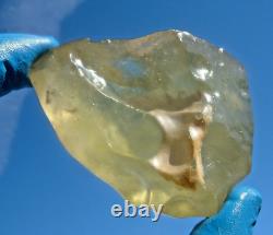 Libyan Desert Glass Meteorite Tektite impact specimen(945 crt)Soft stand alone