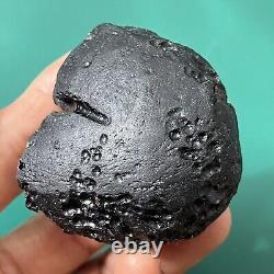 Tektite indochinite space rock impactite of meteorite impact 92 g stone curve