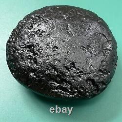 Tektite indochinite space rock impactite of meteorite impact stone 165 g round