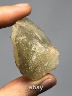 126,5ct 25,3g Spécimen d'impact de météorite de tectite en verre du désert libyen E0