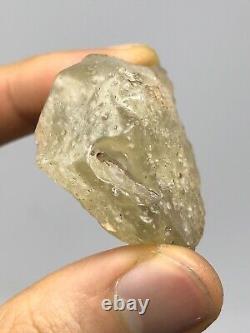 126,5ct 25,3g Spécimen d'impact de météorite de tectite en verre du désert libyen E0