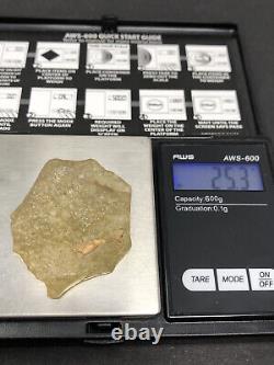 126,5ct 25,3g Spécimen d'impact de météorite de tectite en verre du désert libyen E0