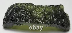 13,6 grammes 68 carats 53 mm de long Moldavite de la République tchèque provenant de l'impact d'une météorite