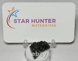 19 carats 25mm de long Moldavite de la République tchèque provenant de l'impact d'une météorite