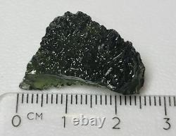 19 carats 25mm de long Moldavite de la République tchèque provenant de l'impact d'une météorite