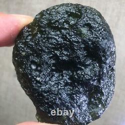 218,2 Ct MOLDAVITE De République Tchèque De L'Impact De Météorite Avec Des Éclats