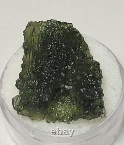 23,6 carats Moldavite de la République tchèque de 24 mm de long provenant de l'impact d'une météorite.